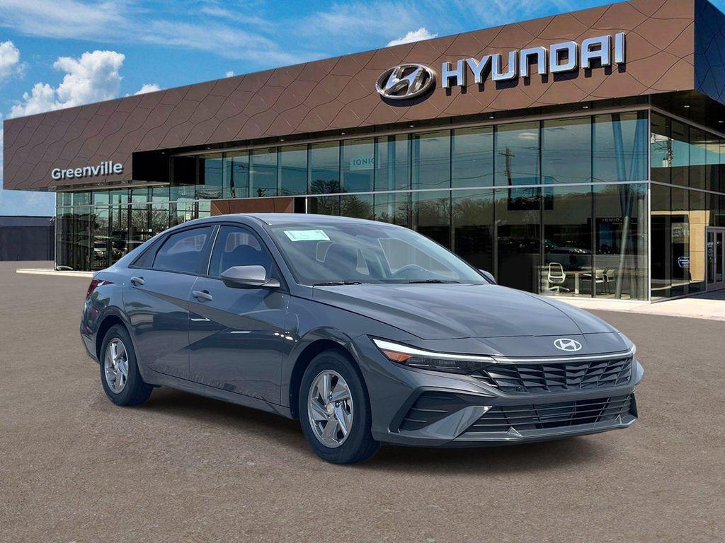 New 2026 Hyundai ELANTRA SE