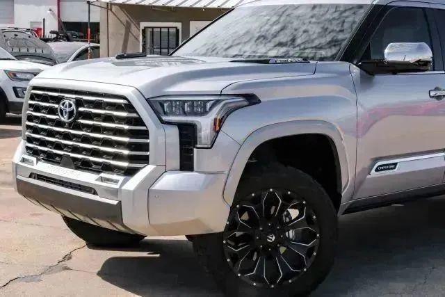 TOYOTA TUNDRA - 6