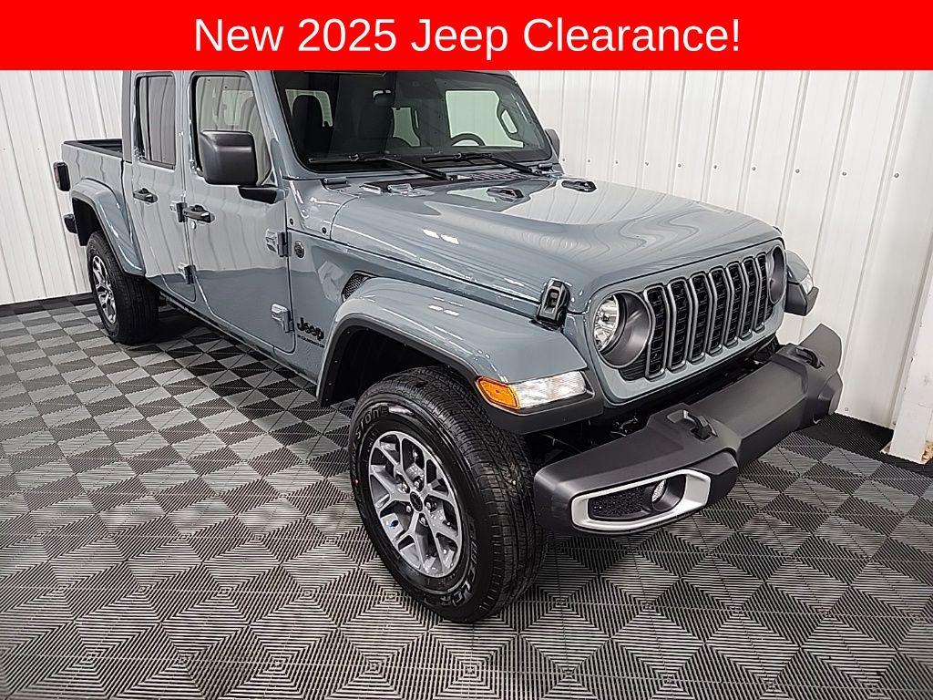 New 2025 Jeep Gladiator Sport