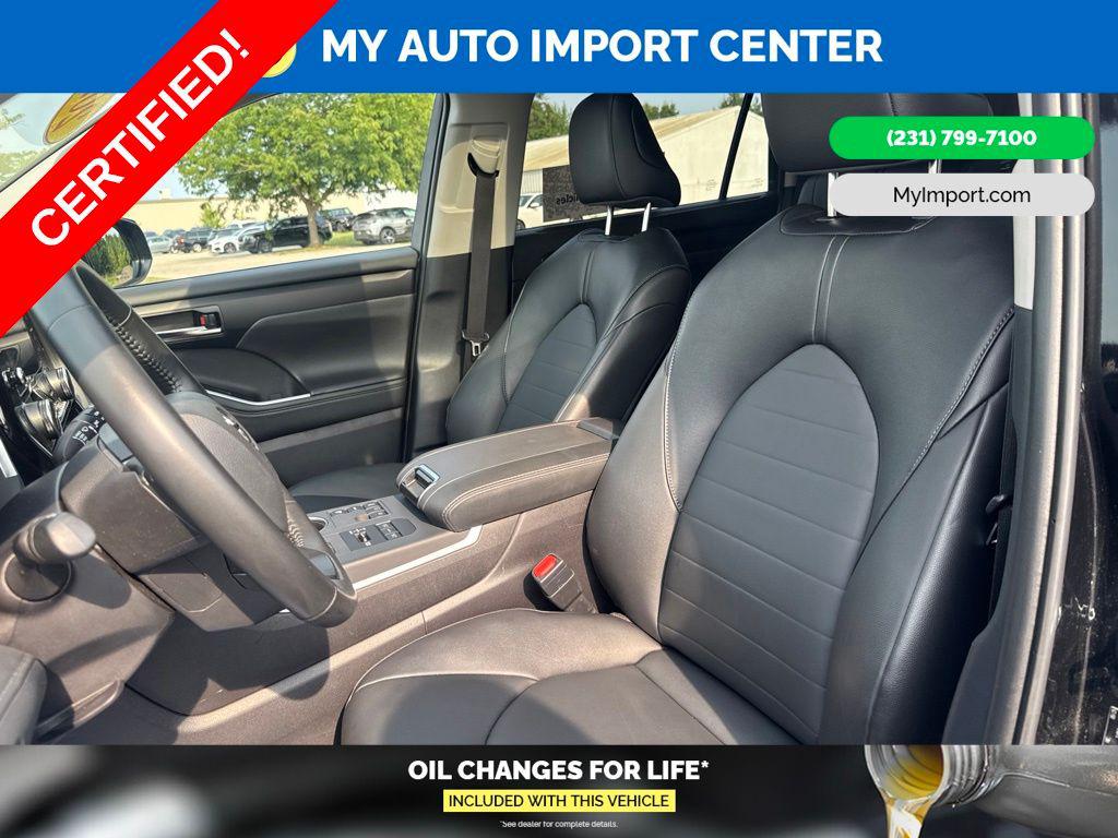 صورة 13 لـ 2025 Toyota HIGHLANDER XLE