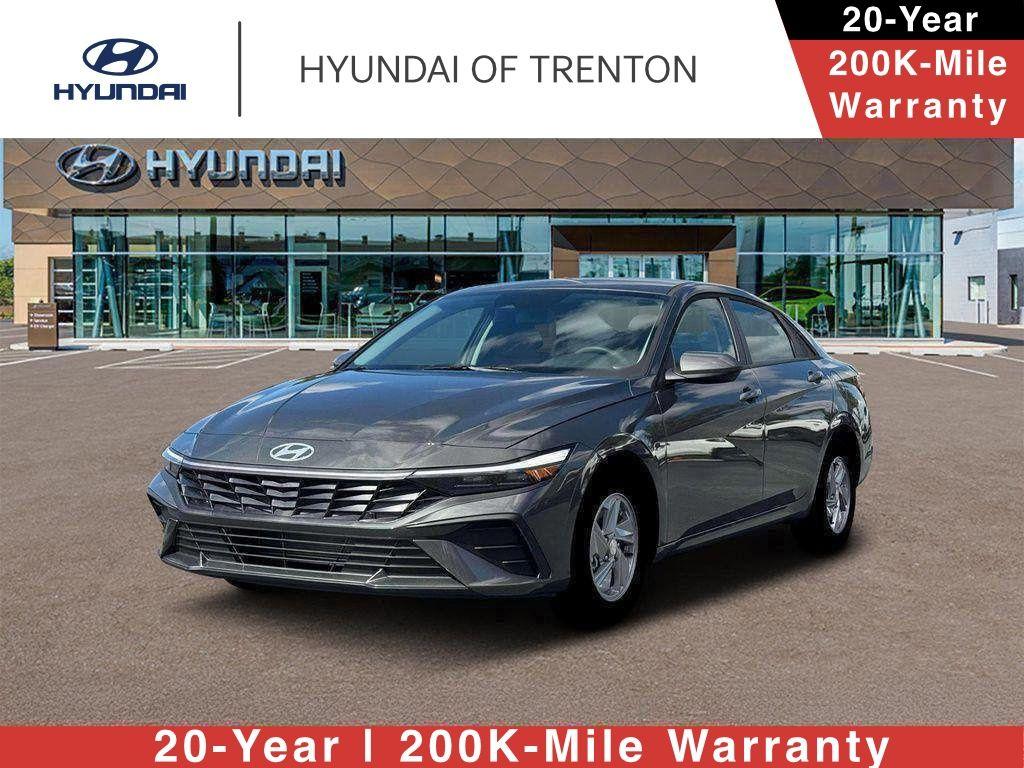 New 2026 Hyundai ELANTRA SE
