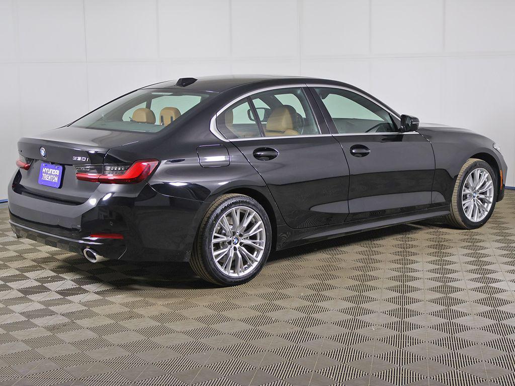 صورة 10 لـ 2024 BMW 330 I XDRIVE