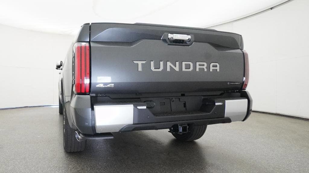 TOYOTA TUNDRA - 10