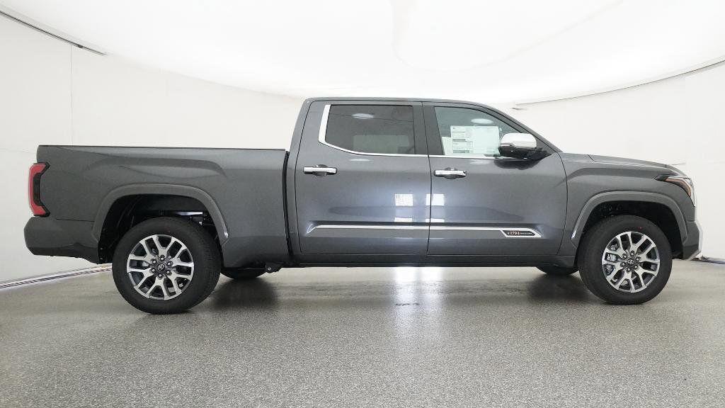 TOYOTA TUNDRA - 6
