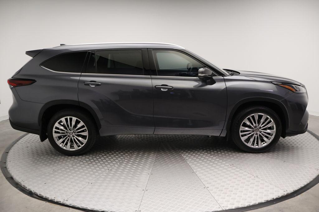 2024 TOYOTA HIGHLANDER PLATINUM photo 7