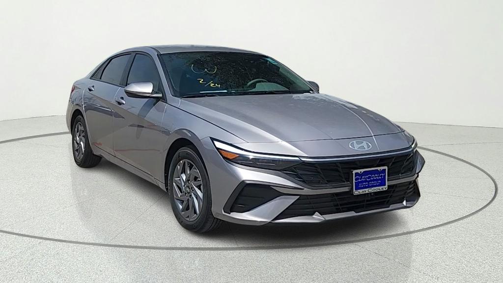 New 2026 Hyundai ELANTRA HEV Blue