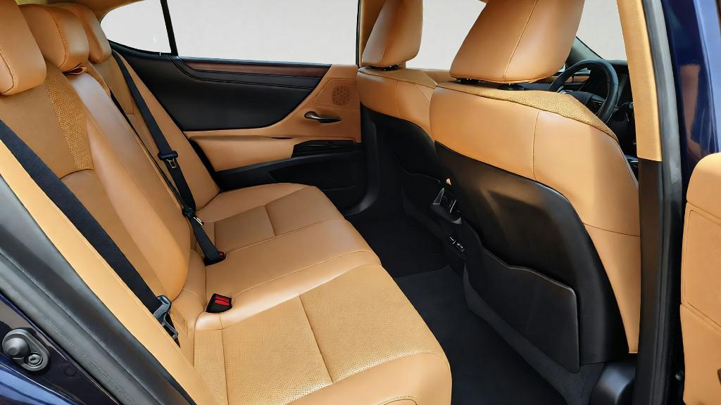 صورة مصغرة 26 لـ 2022 Lexus ES 350 BASE