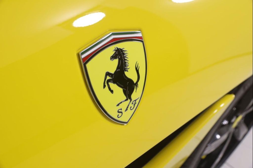 صورة 70 لـ 2022 Ferrari PORTOFINO M BASE