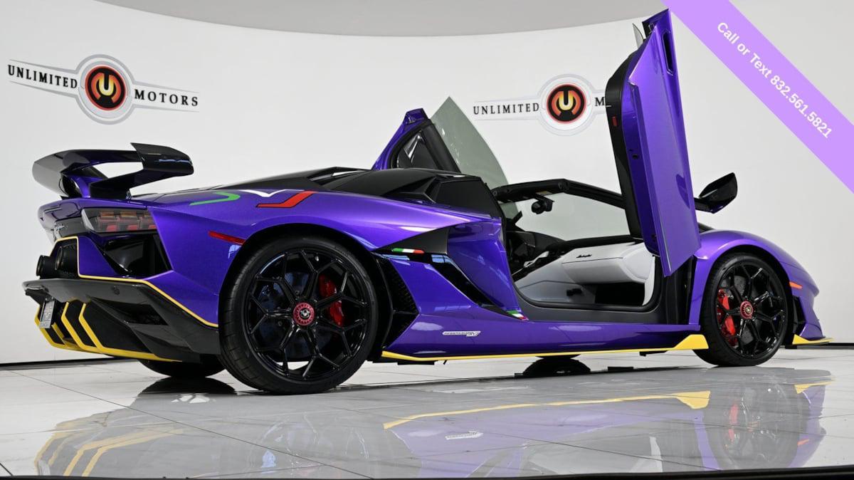 صورة مصغرة 11 لـ 2021 Lamborghini AVENTADOR SVJ ROADSTER