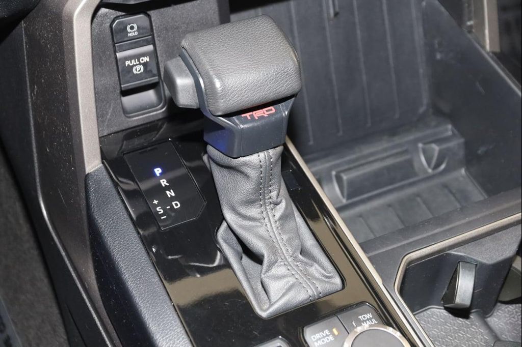 TOYOTA TUNDRA - 7