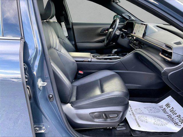 2025 Toyota CROWN NIGHTSHADE EDITION — фото 8