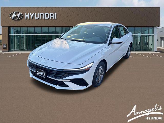 New 2026 Hyundai ELANTRA SE