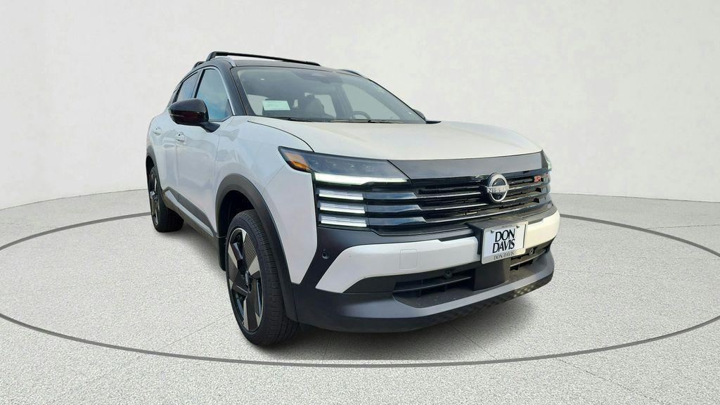 New 2026 Nissan Kicks SR