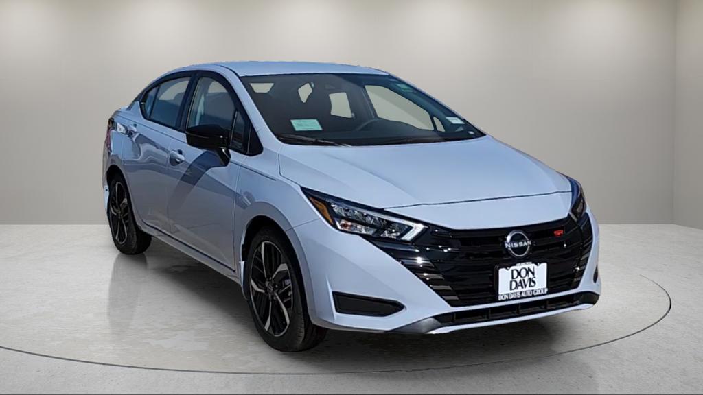 New 2025 Nissan Versa 1.6 SR