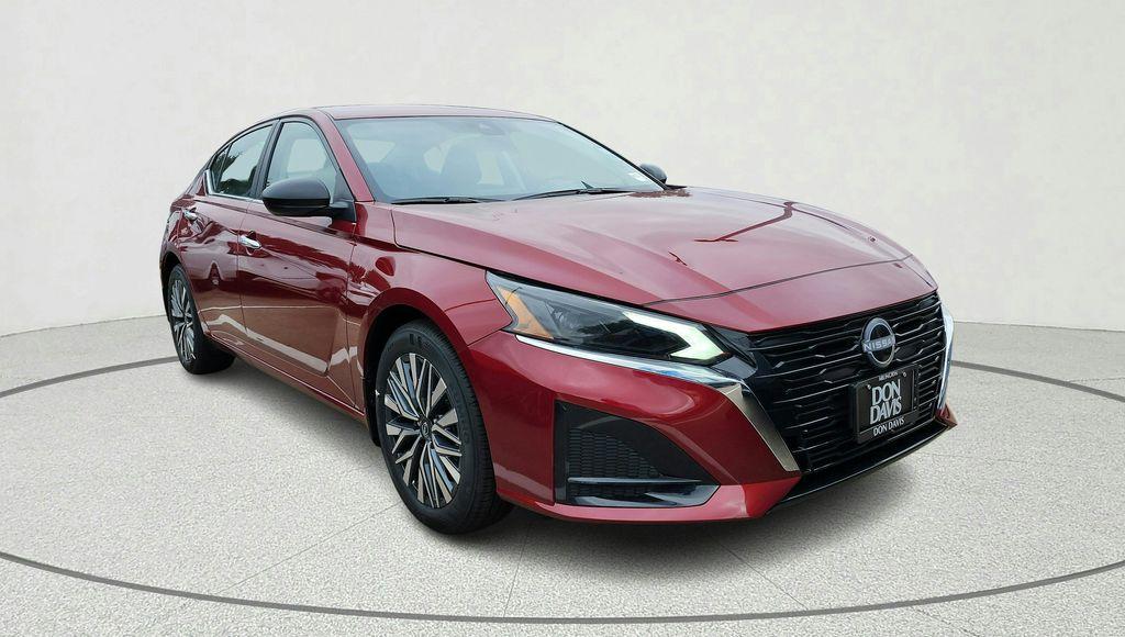 New 2025 Nissan Altima SV