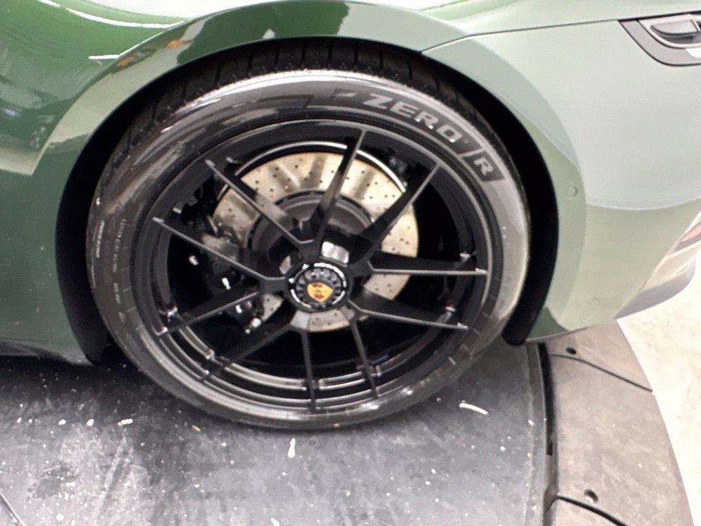 2026 Porsche 911 CARRERA GTS — миниатюра 16