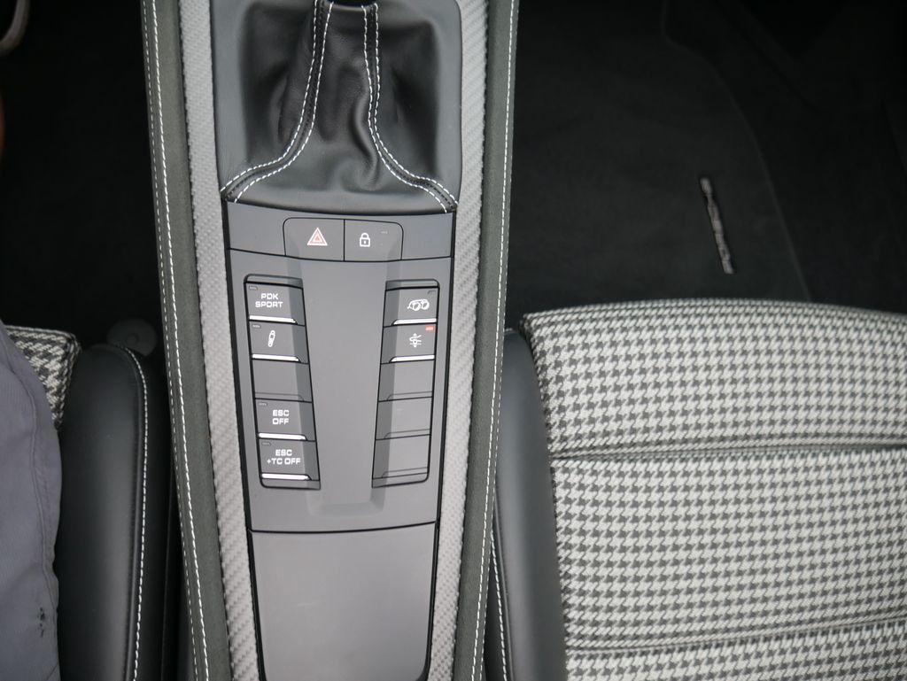 2024 Porsche 718 SPYDER RS 照片 26