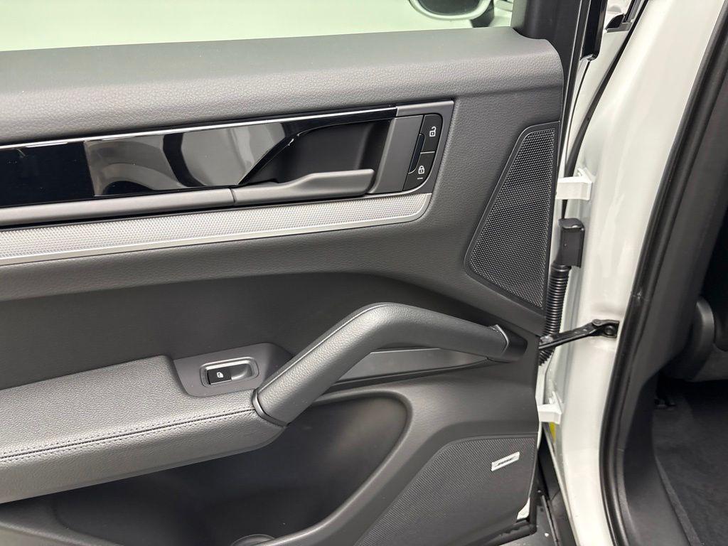 صورة مصغرة 19 لـ 2026 Porsche CAYENNE