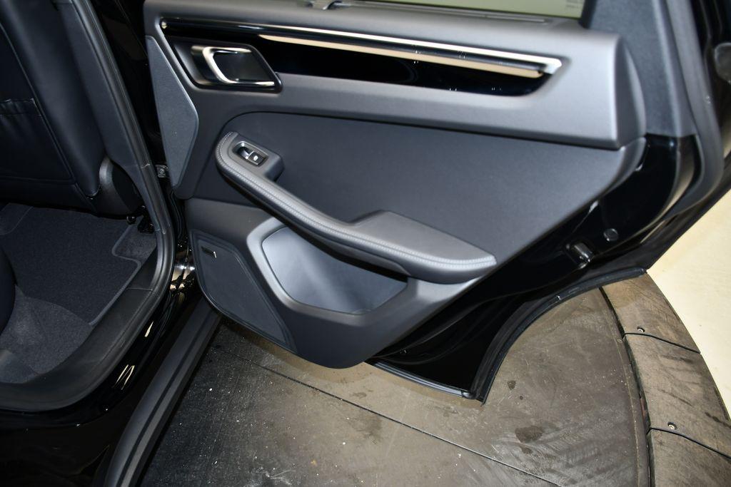 2026 Porsche MACAN 缩略图 27
