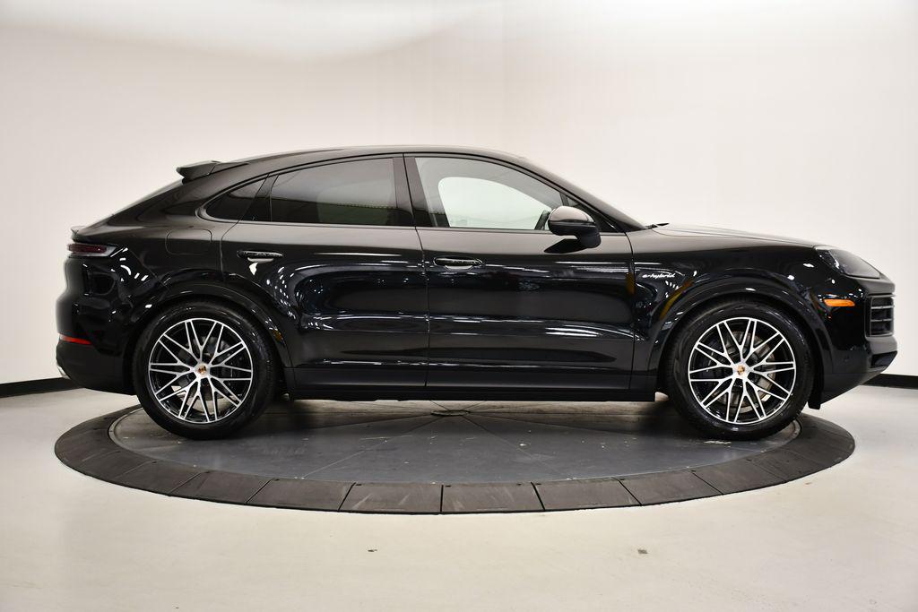 صورة 8 لـ 2025 Porsche CAYENNE CAYENNE E-HYBRID
