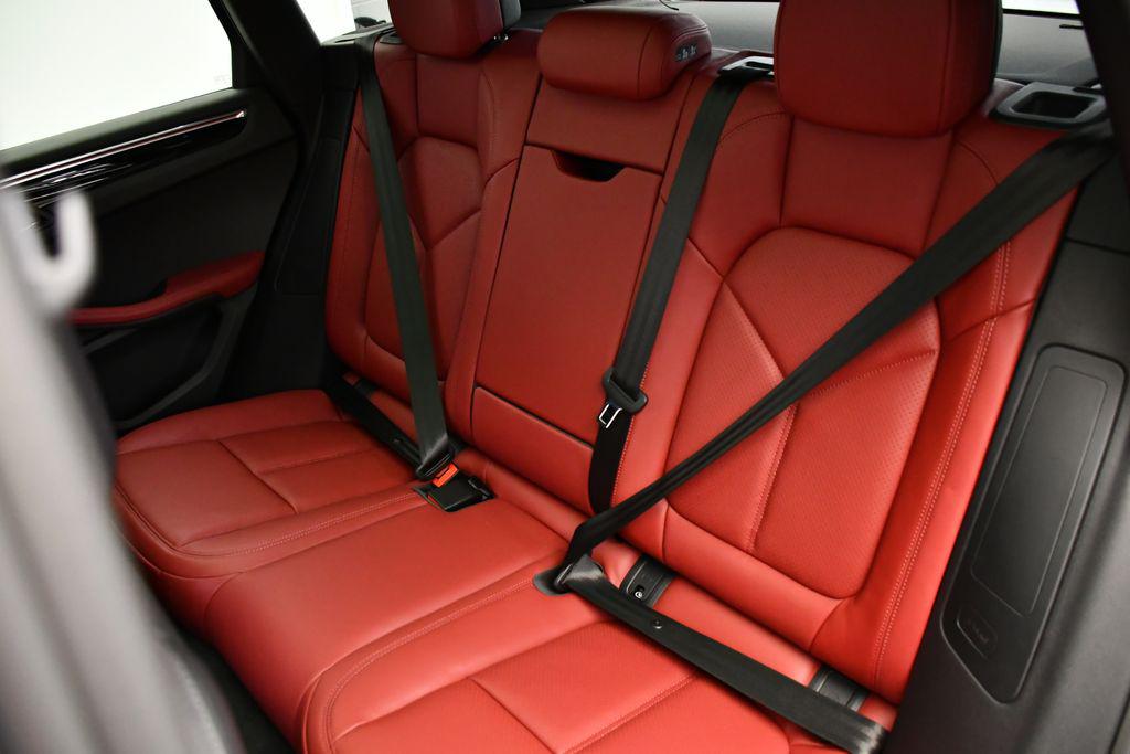 صورة مصغرة 45 لـ 2026 Porsche MACAN