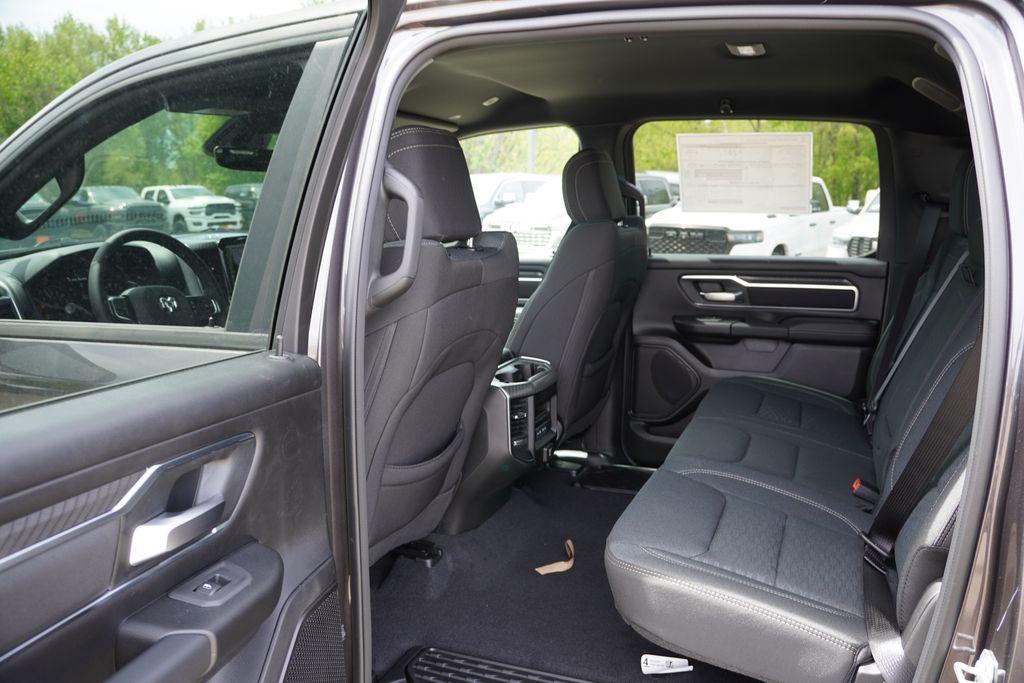 2026 RAM 1500 BIG HORN thumbnail 11
