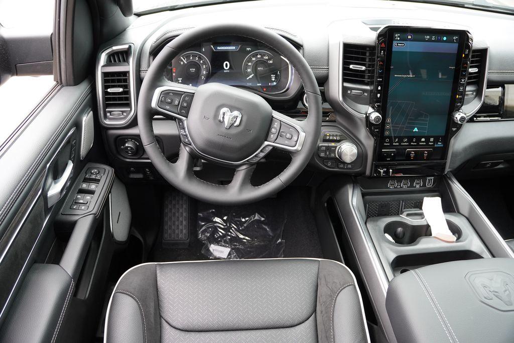 صورة مصغرة 16 لـ 2026 RAM 1500 LARAMIE