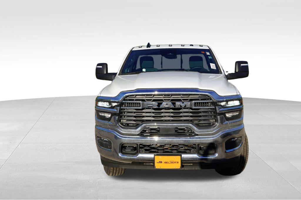 2026 RAM 3500 TRADESMAN — фото 8