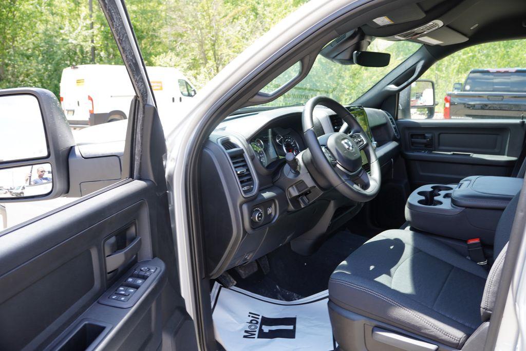2026 RAM 3500 TRADESMAN — миниатюра 11