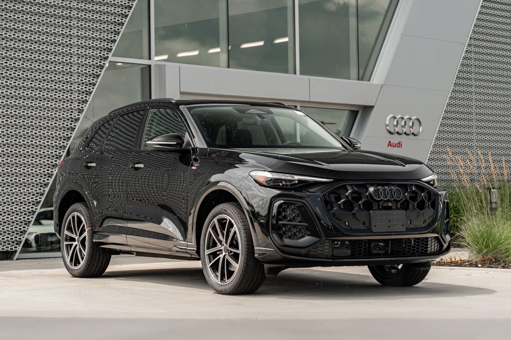 New 2026 Audi Q5 Premium Plus TFSI quattro S tronic