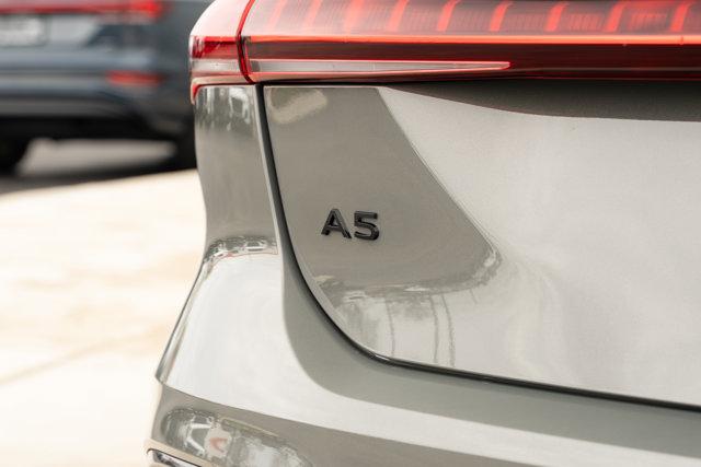 صورة 30 لـ 2025 AUDI A5 PREMIUM TFSI QUATTRO S TRONIC