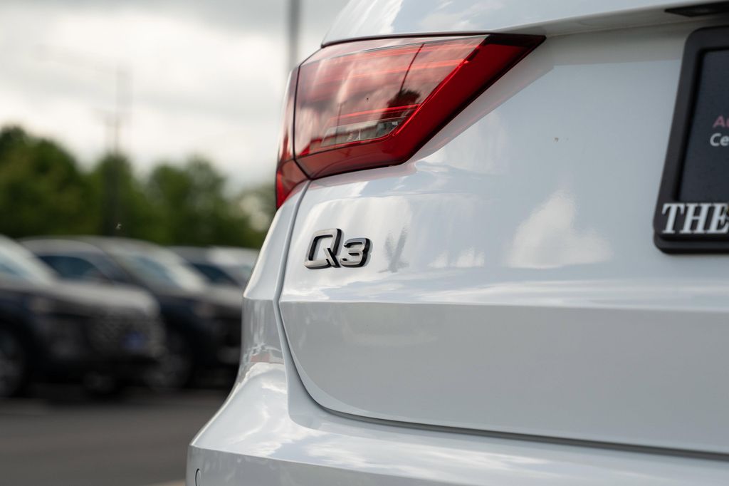صورة مصغرة 29 لـ 2023 AUDI Q3 45 S LINE PREMIUM PLUS
