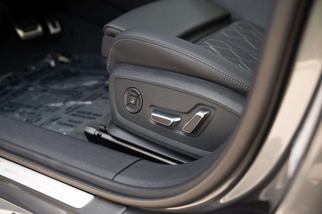 2027 AUDI S6 E-TRON PRESTIGE QUATTRO 缩略图 21
