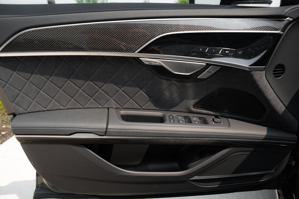 2026 AUDI S8 4.0T 缩略图 21