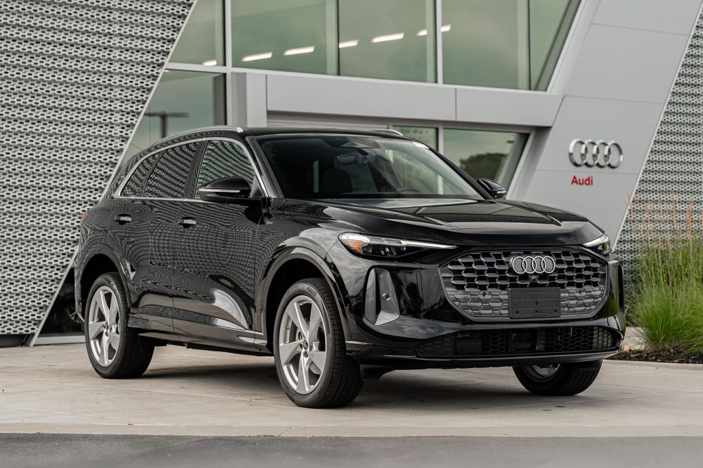 New 2026 Audi Q5 Premium Plus TFSI quattro S tronic