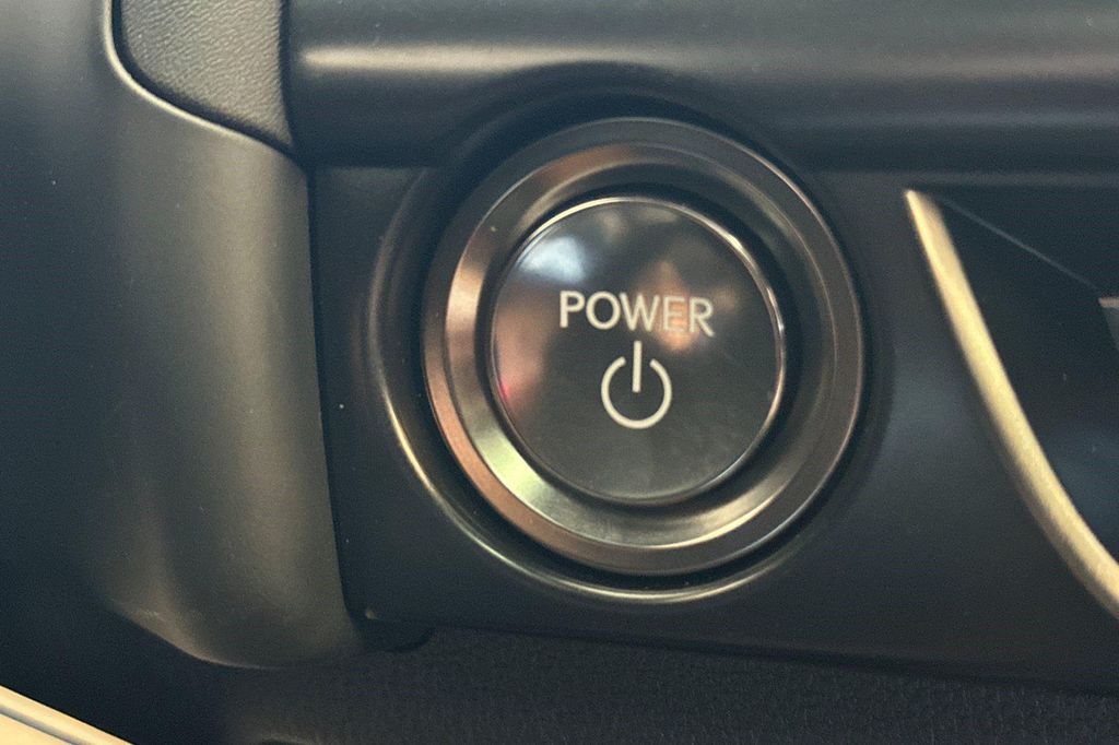 2026 Lexus UX 300H PREMIUM 缩略图 16
