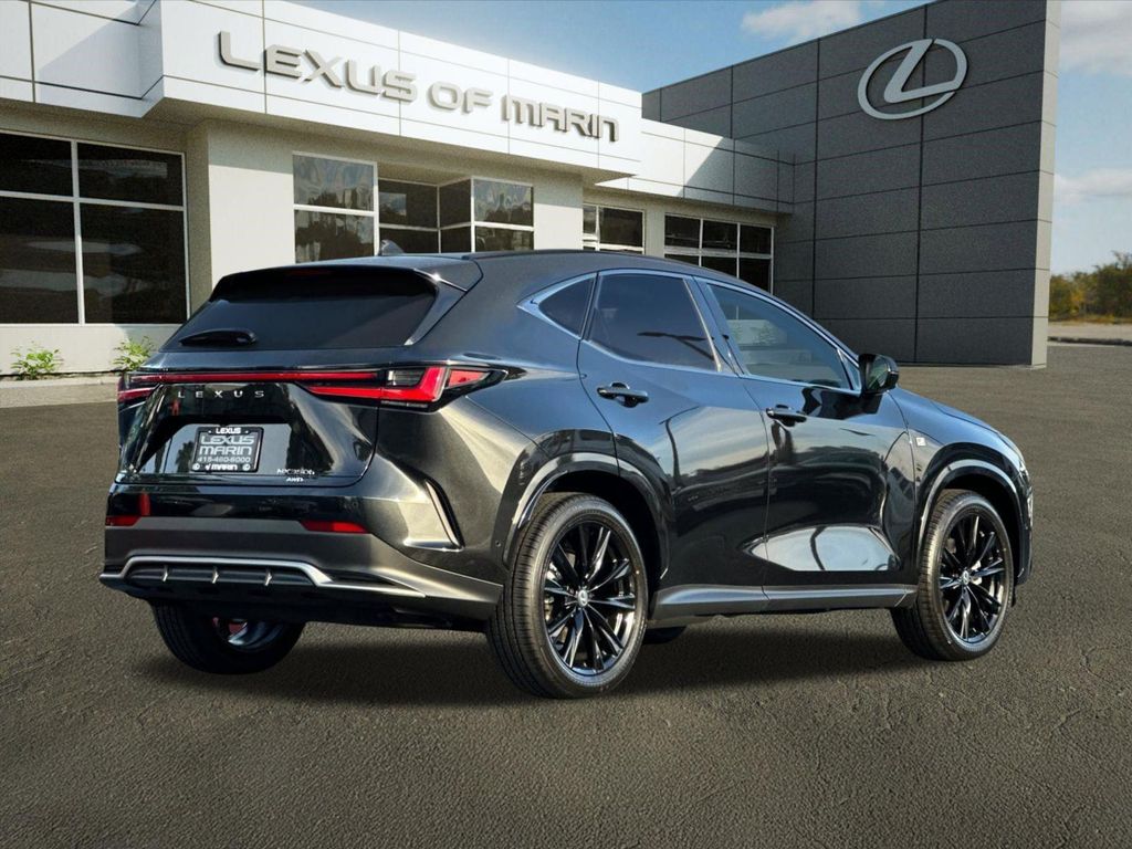 صورة 8 لـ 2026 Lexus NX 350H AWD