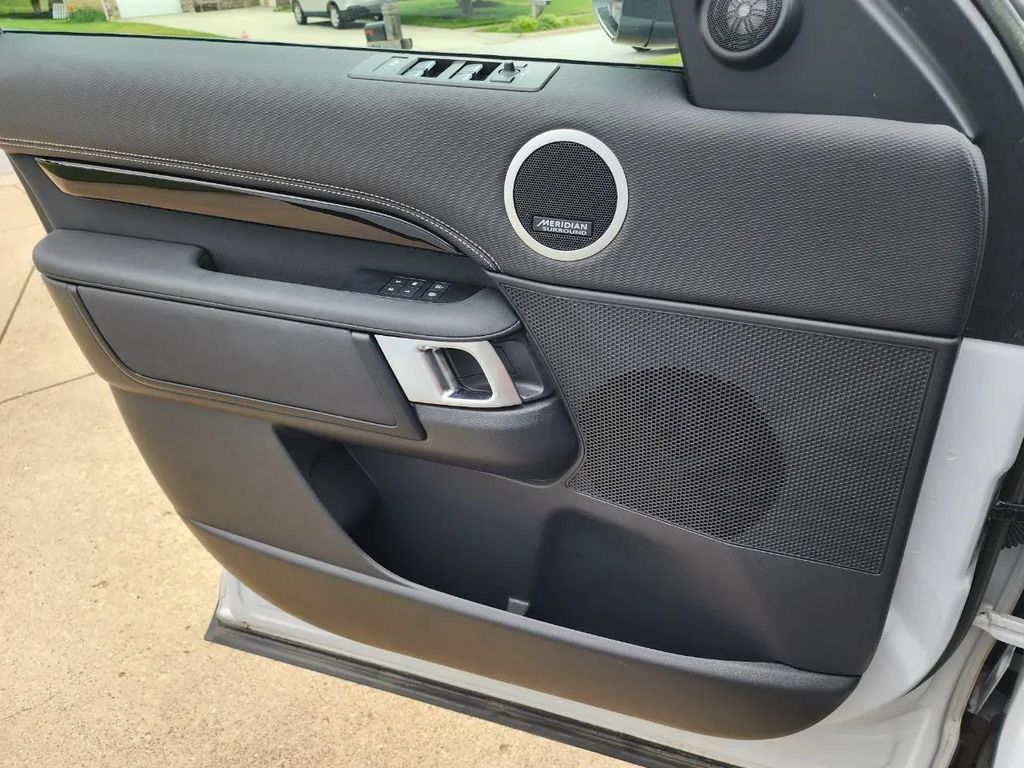2023 LAND Rover DISCOVERY P360 HSE R-DYNAMIC — фото 19