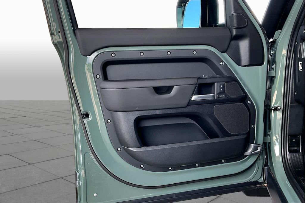2026 LAND Rover DEFENDER P400 TROPHY EDITION KESWICK 照片 10
