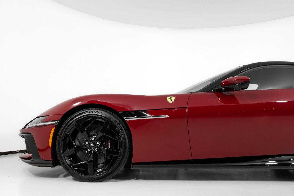 2025 Ferrari 12CILINDRI — миниатюра 16