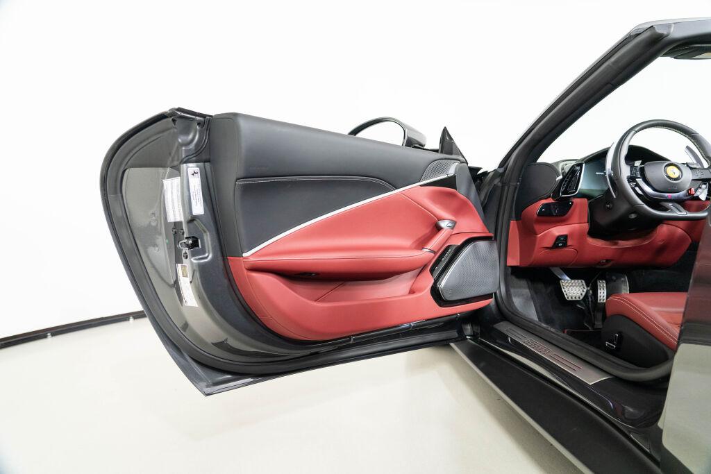 2025 Ferrari ROMA SPIDER BASE — миниатюра 30