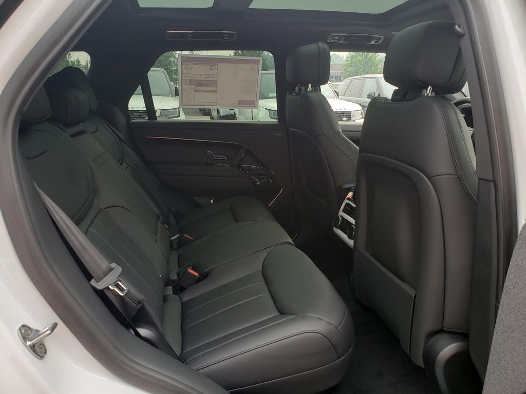 صورة مصغرة 18 لـ 2026 LAND Rover RANGE ROVER SPORT SE