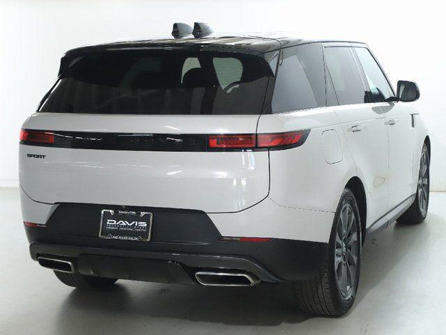 صورة 9 لـ 2024 LAND Rover RANGE ROVER SPORT SE