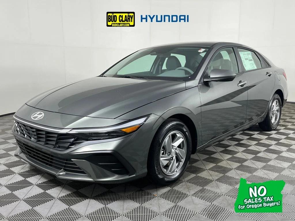 New 2026 Hyundai ELANTRA SE