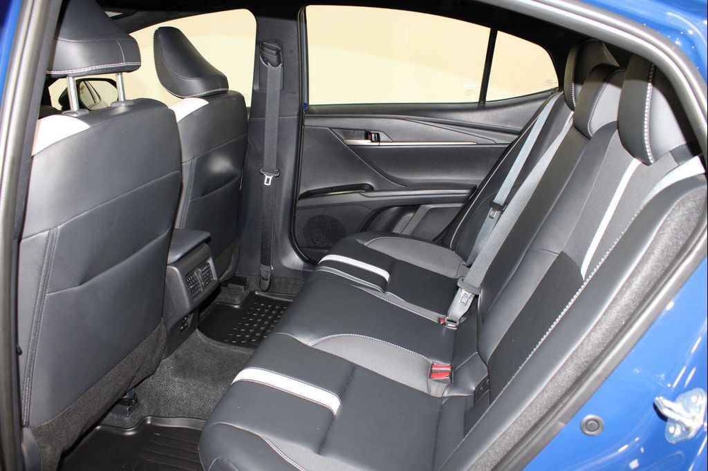 2025 TOYOTA CAMRY SE 照片 7