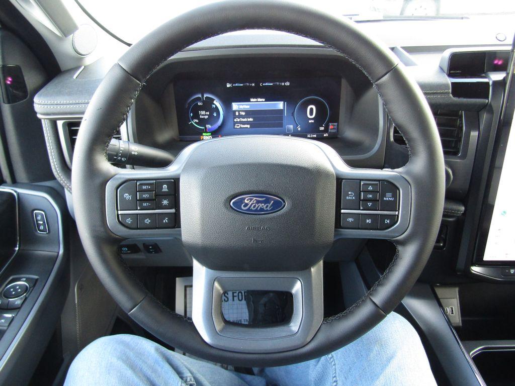 2025 FORD F-150 LIGHTNING FLASH — миниатюра 23