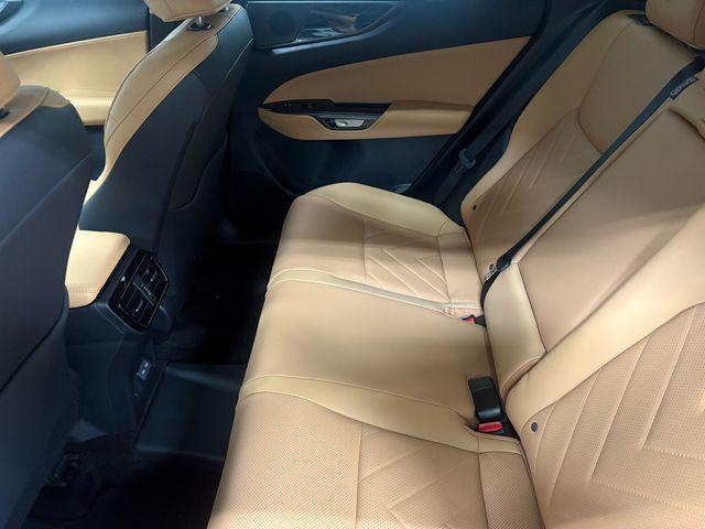 صورة مصغرة 13 لـ 2026 Lexus NX 450H+ PREMIUM