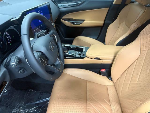صورة مصغرة 12 لـ 2026 Lexus NX 450H+ PREMIUM