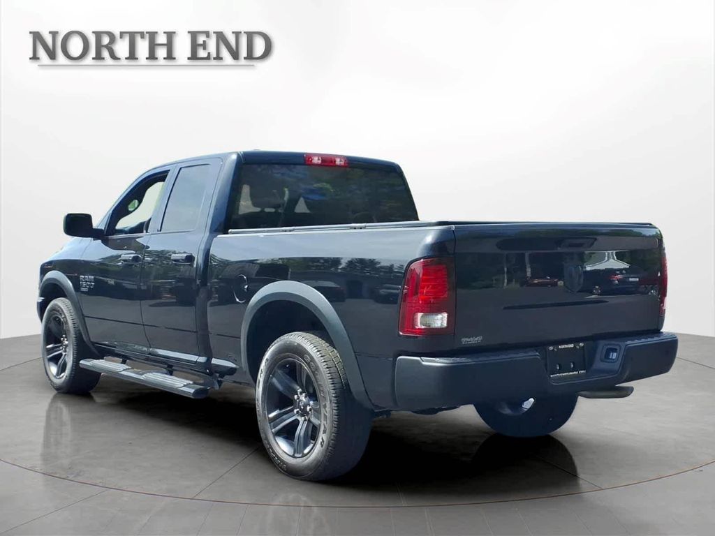 صورة 4 لـ 2022 RAM 1500 CLASSIC WARLOCK QUAD CAB 4X4 6'4' BOX