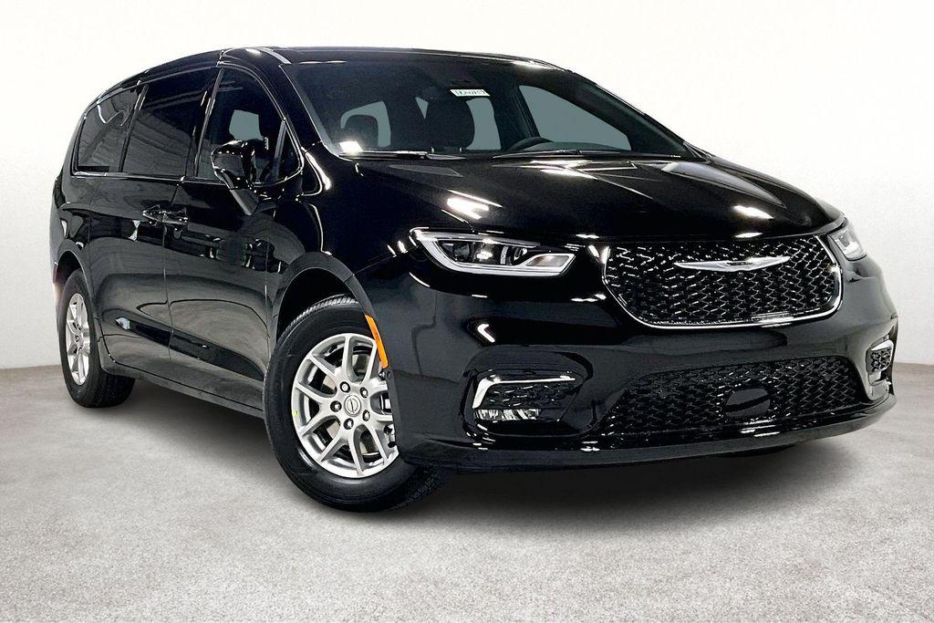 New 2026 Chrysler Pacifica L